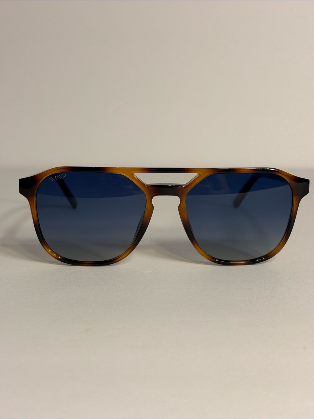 WMP Eyewear - Tortoiseshell Aviator Sunglasses with Blue Gradient Lenses